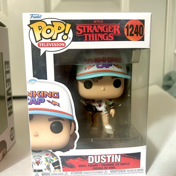 Funko Pop Stranger Things Eleven and Dustin Vinyl Figures - Picture 6 of 6
